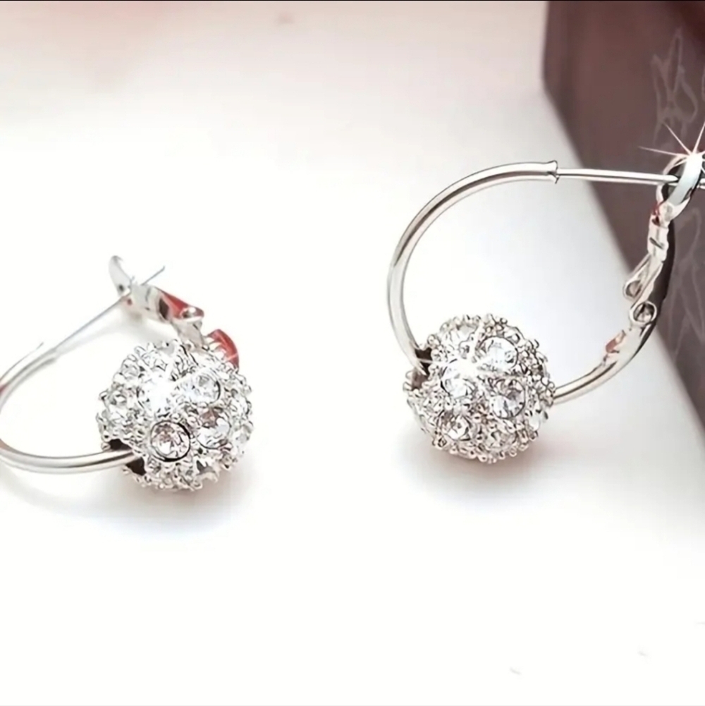 NIB Cubic Zirconia Silver Plated Spherical Dangle Earrings